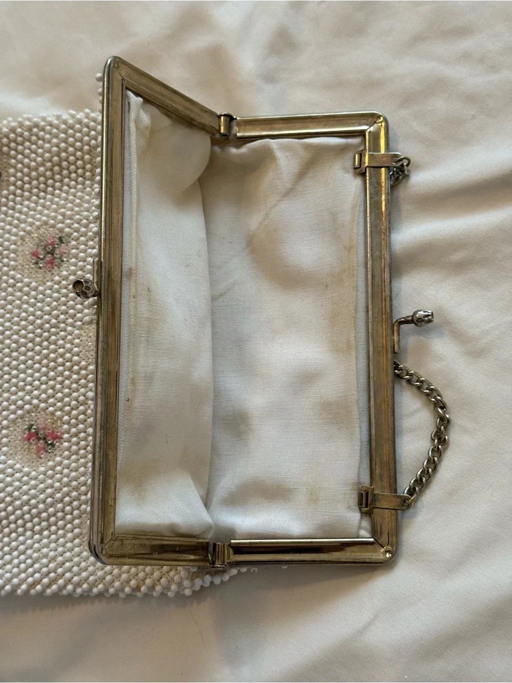 Vintage chic cream